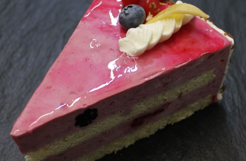 Waldbeer-Himbeerjoghurt-Torte
